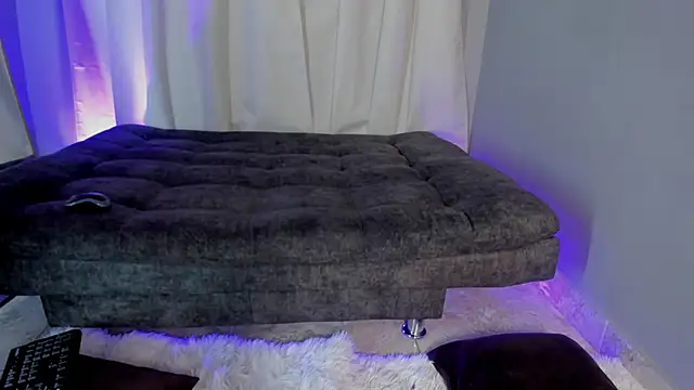 emma__hills webcam