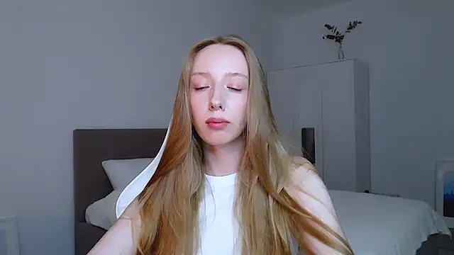 Luna_insniity webcam