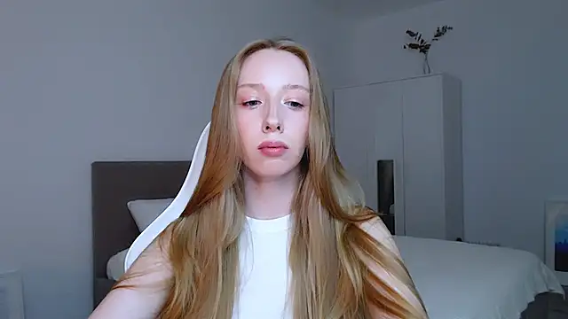 Luna_insniity webcam