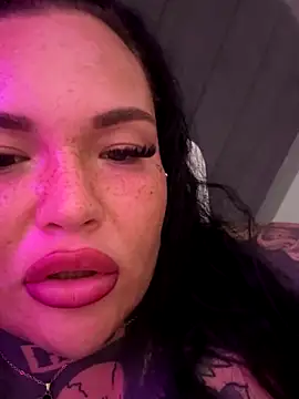 _MelinaCurves_ webcam