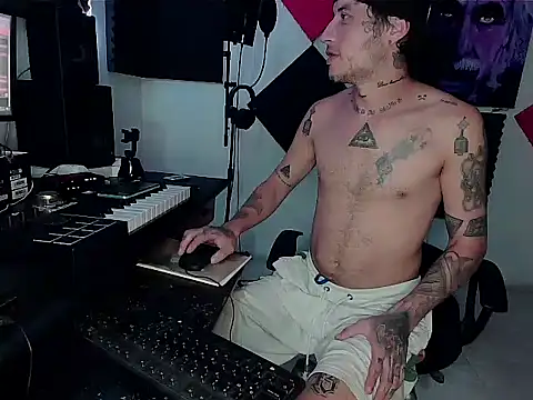 patrik_tattoo_ webcam