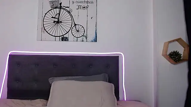nahomyjhons webcam