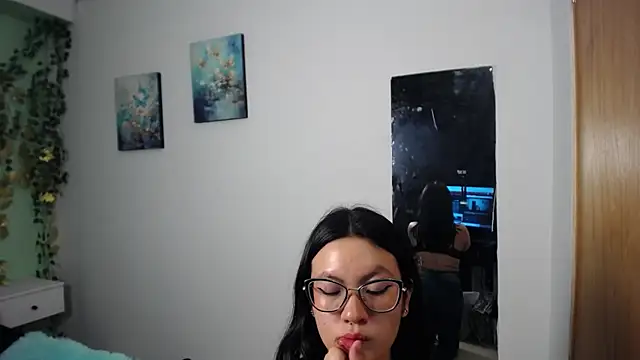 AprilCruz_ webcam