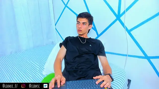 liam_scott77 webcam