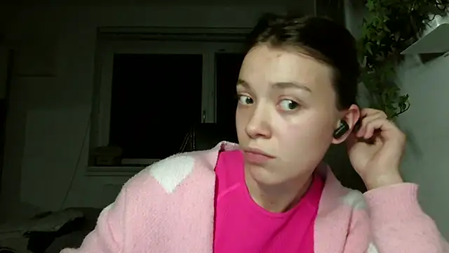 WonderAngela webcam