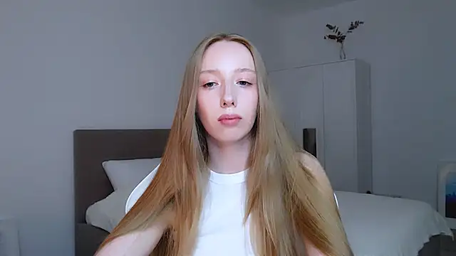 Luna_insniity webcam