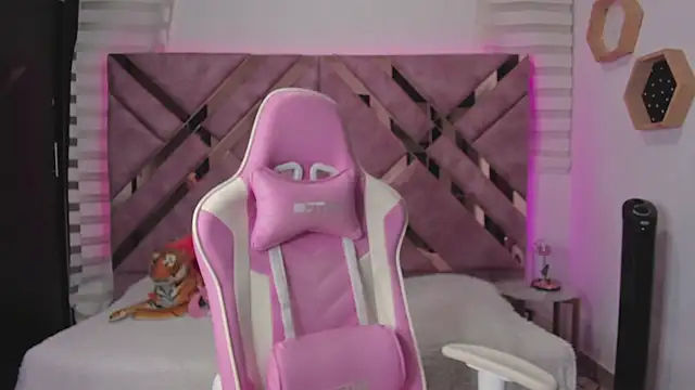tigerbaby_ webcam