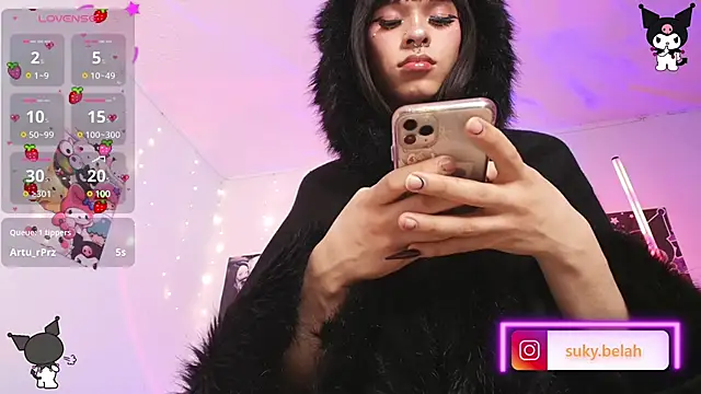 GothBella webcam