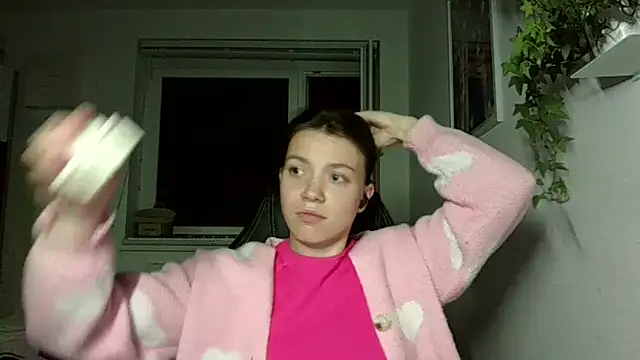 WonderAngela webcam