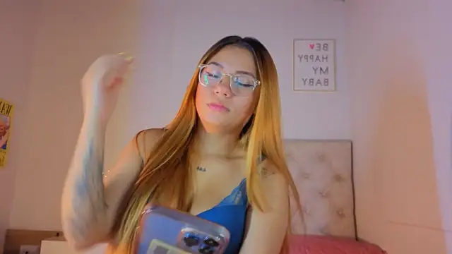 sky_collinss - Sky_collinss's free webcam