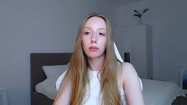 Luna_insniity webcam