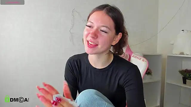 Nicole_Charm webcam