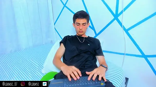 liam_scott77 webcam
