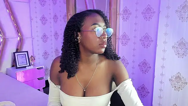 Qeen_blackk webcam