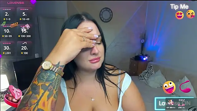 AliTemptress webcam
