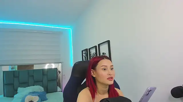 naomy_hot_777 webcam