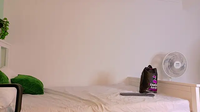 Nickifox__ webcam