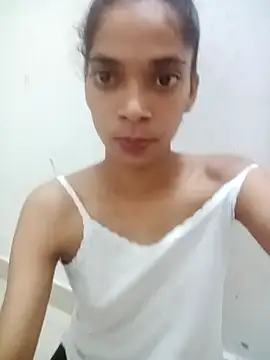 Meenaksi-singh webcam