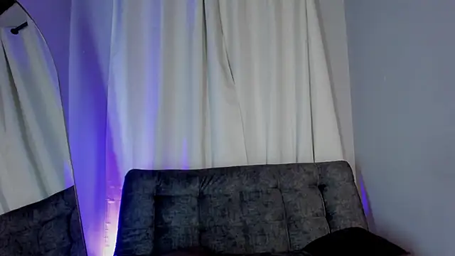 emma__hills webcam