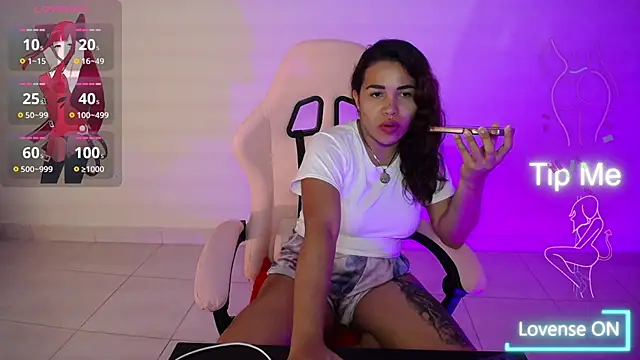 sexymoreniita webcam