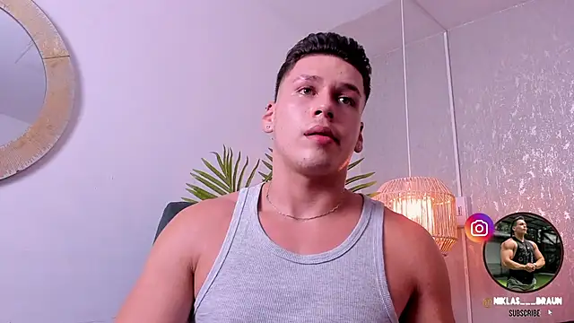 niklas_braun - Niklas_braun's free webcam - UK Sex Cams