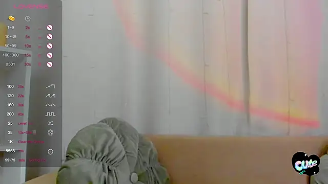Alluring_Sky webcam