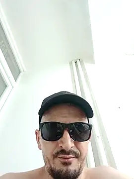 Adrian800009