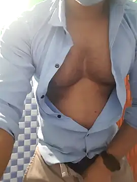 Guyinshortss