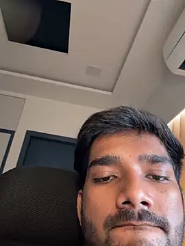 hornydesiiguy