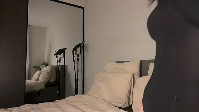 shy_Colette
