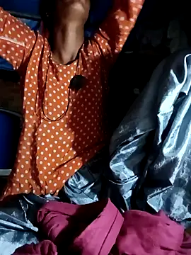 Pinki_thakur_1