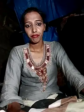 Pinki_thakur_1