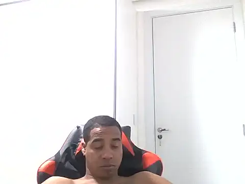 JUNINHOLEKE