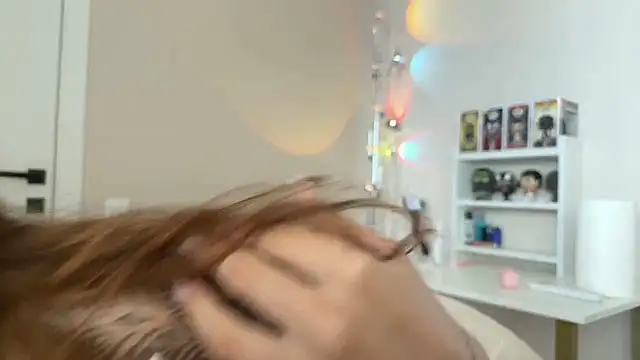 Anna_Six