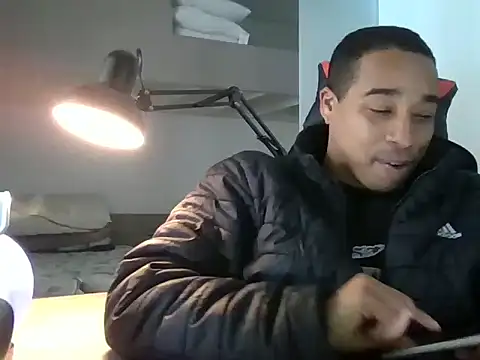 JUNINHOLEKE