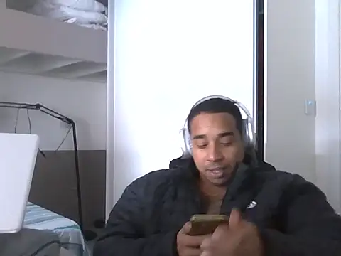 JUNINHOLEKE