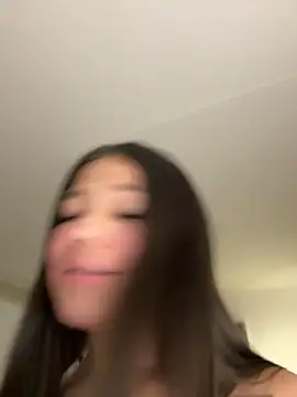 Alyshanon18 room chat