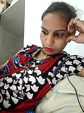 Hotty-Nidhi