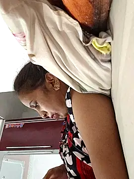 Hotty-Nidhi