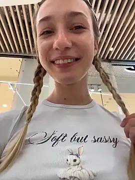 Lia__Love