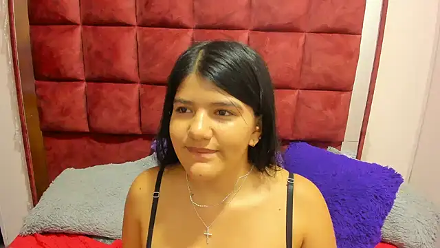 AANGELADIAZZ