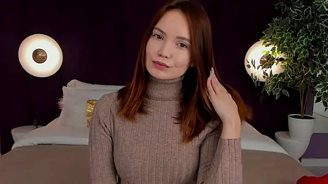 KiraHolli