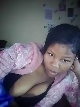 Seductive_Yellow_Titties
