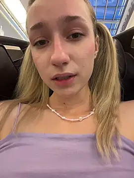 Lia__Love