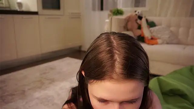 LynHillaire
