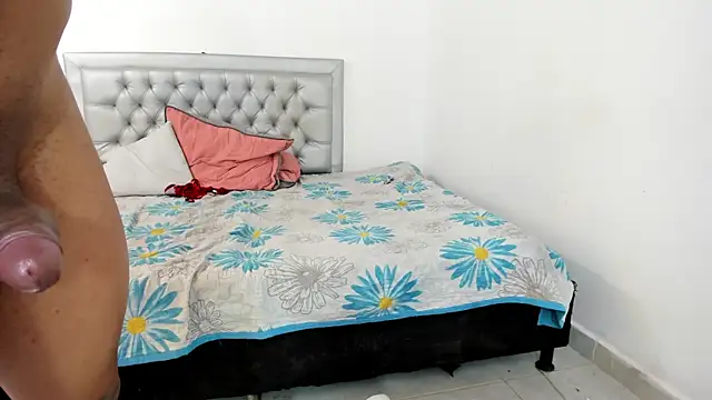 SEXXYLATINCOUPLE1