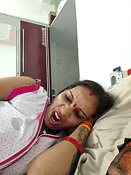 Hotty-Nidhi