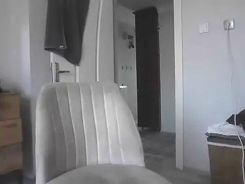 NiiiRvaNaa