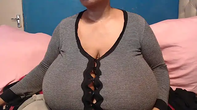 CUTEFIRMMELONSS