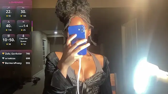 maskedgirl5005